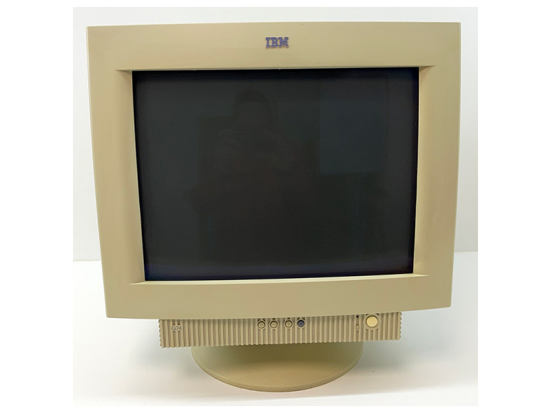 IBM G74 17'' CRT 4:3 - Image 3